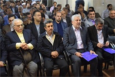 روایت احمدی نژاد از هجمه لگد، سنگ، نیزه و شمشیر ها +تصاویر 